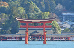 Traditioner i helgendomar och tempel