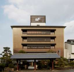 和田金店舗全景