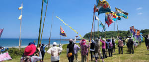 Coastal Hike to Think About the Coexistence of Nature and Humans