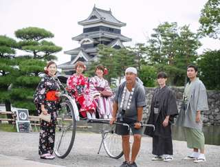 Matsumoto's retro streets in kimono