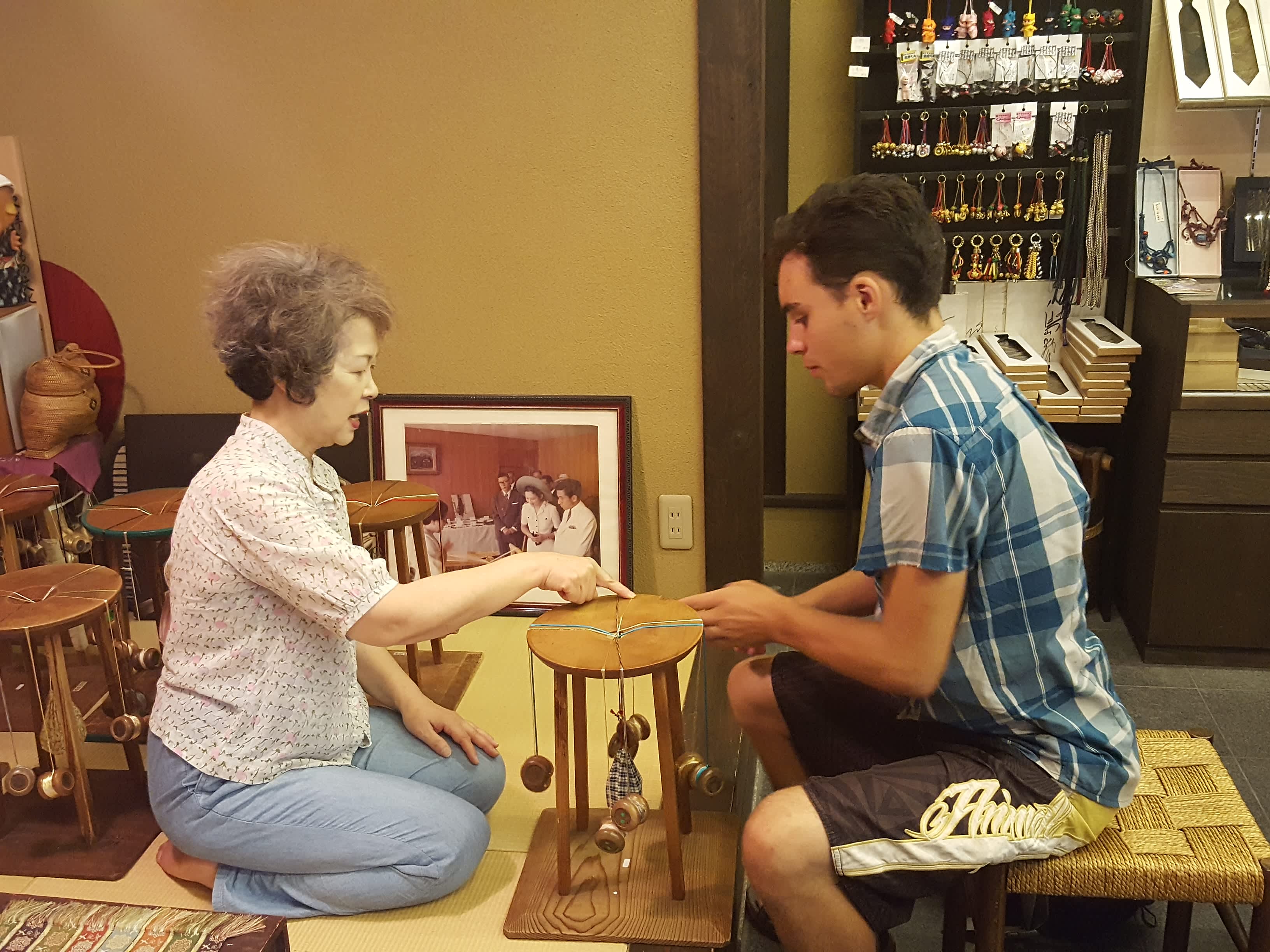 atelier de fabrication artisanale de kumihimo dans la région d’Iga au Japon