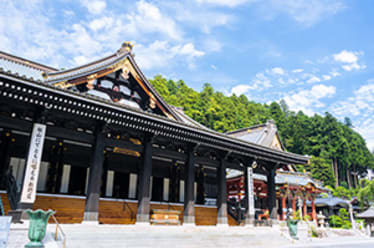 Temple Lodging on Mt. Minobu