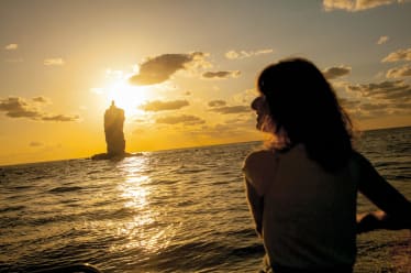 Kayaking to Candle Island