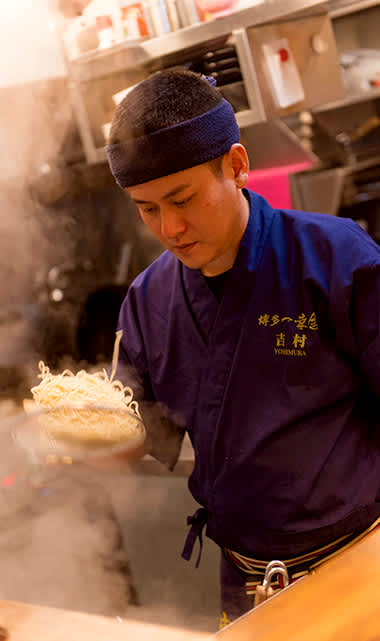 Kosuke Yoshimura (making ramen)