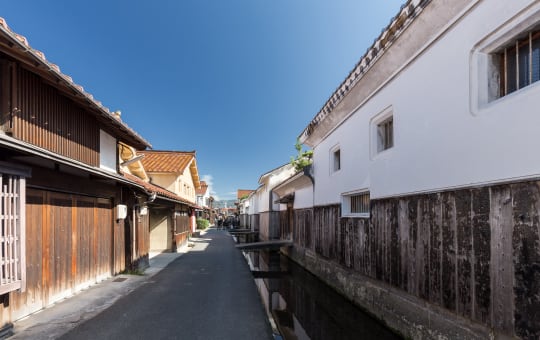 Area of Traditional Warehouses