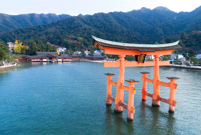 Enjoy Autumn Leaves, Local Food and Breathtaking Scenery at Itsukushima Island in Hiroshima