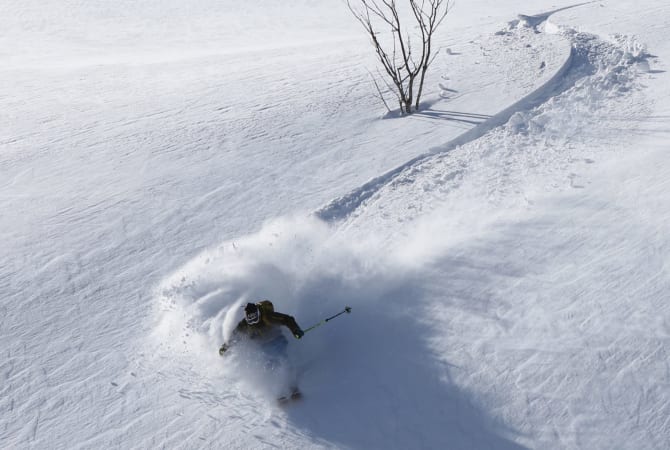 Pistenraupen-Skitour in Hachimantai