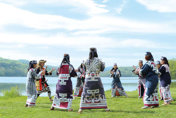 在漫畫中也備受矚目。為北海道之旅增添樂趣的「阿伊努文化」體驗景點［特別企劃］