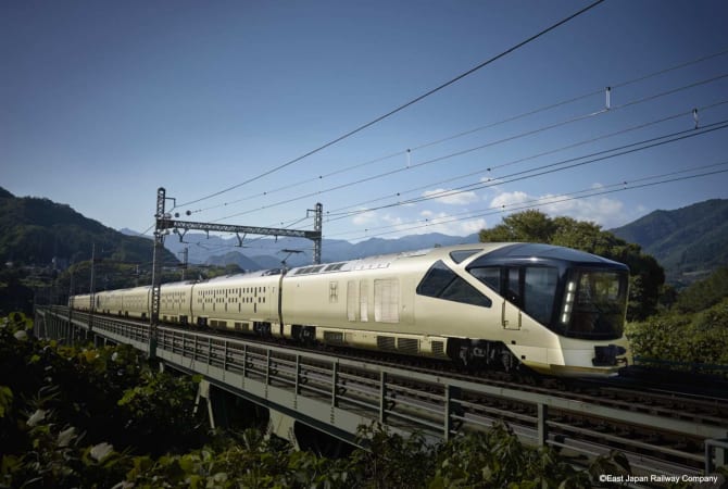 Train Suite Shiki-Shima