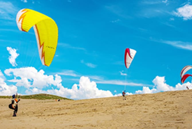Paragliding in the Tottori Sand Dunes