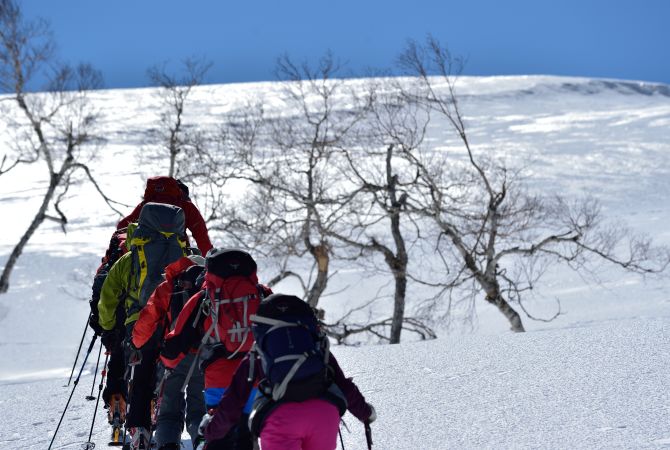 ski trips japan