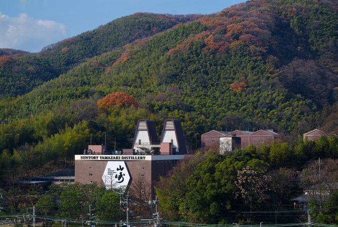 best distillery tours japan