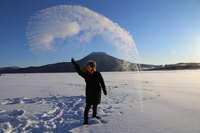 Mornings on Lake Akan in winter are so cold that hot water droplets immediately evaporate in a cloud when thrown in the air.