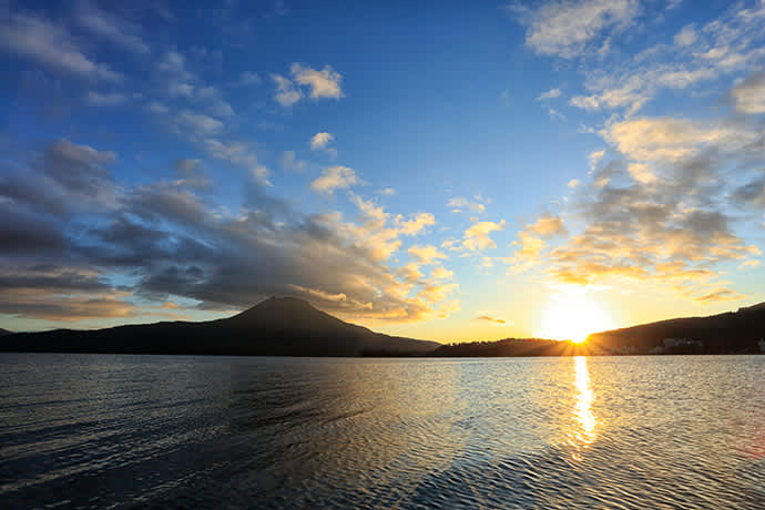 Lake Akan and Mt. Oakan are at the heart of the Akan area.