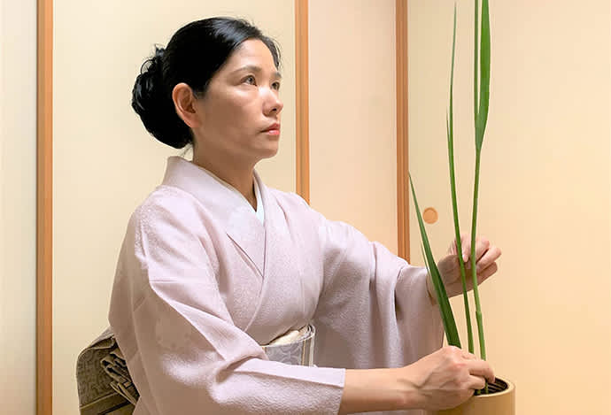 Makiko is an expert in traditional culture, including tea ceremony and Japanese cuisine