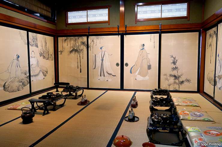 the paintings by master artists on the fusuma sliding doors in the extravagant villa of the Aoyama family