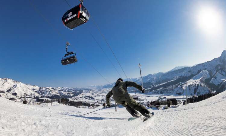 Ishiuchi Maruyama Ski Resort