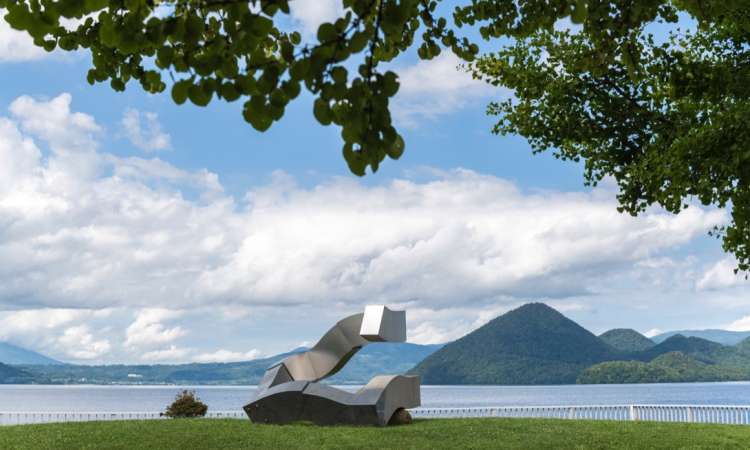 งานศิลปะกลางแจ้ง ทะเลสาบโทยะ (Lake Toya)