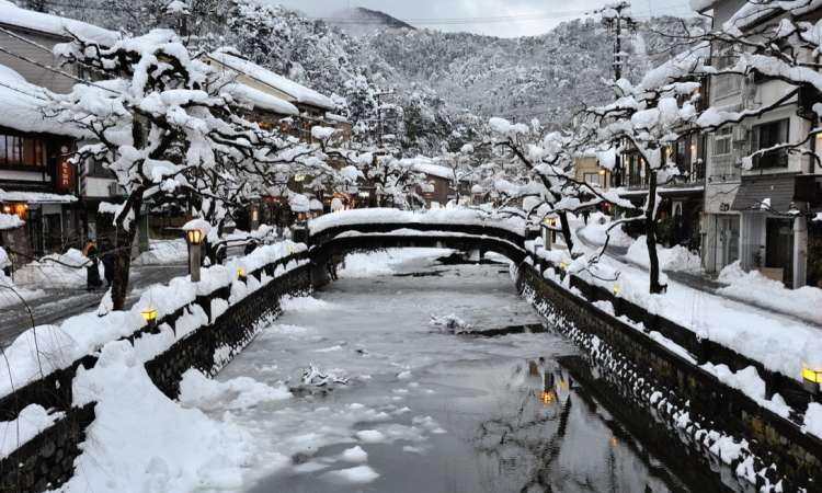 คิโนะซะกิอนเซ็น (Kinosaki Onsen)