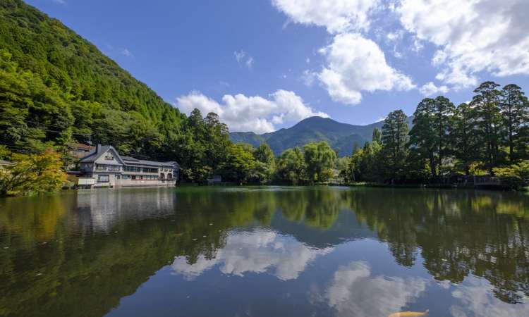ทะเลสาบคินริน (Lake Kinrin)