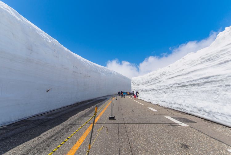 tateyama kurobe alpine route tour from nagano