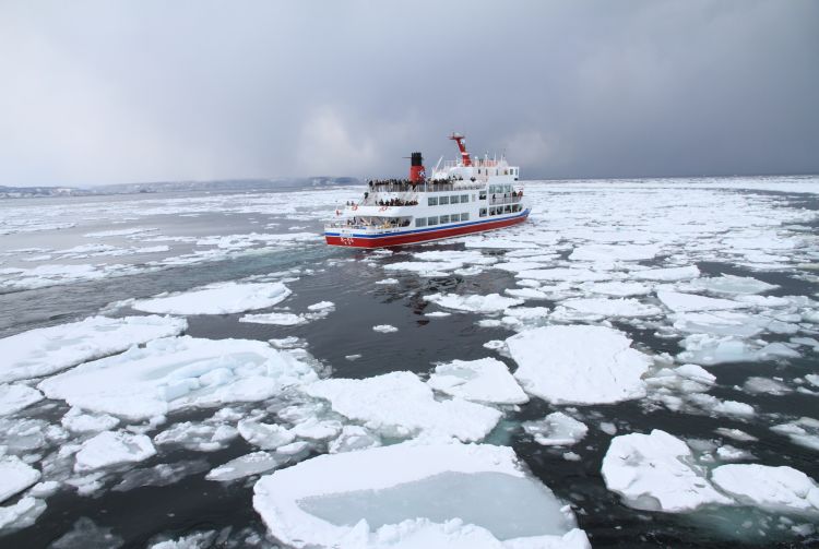 icebreaker cruise hokkaido