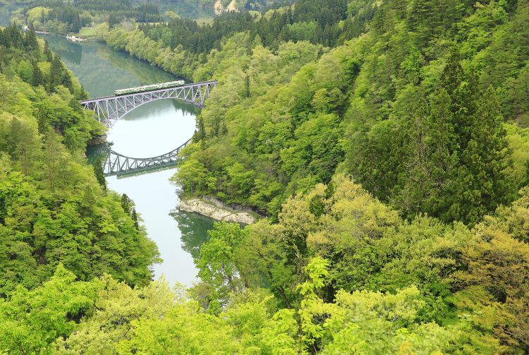 what is the longest train trip in japan