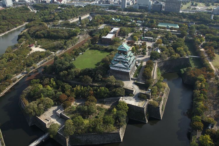 osaka castle inside tour