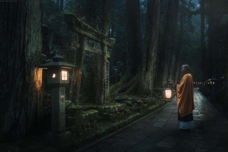 koyasan okunoin night tour