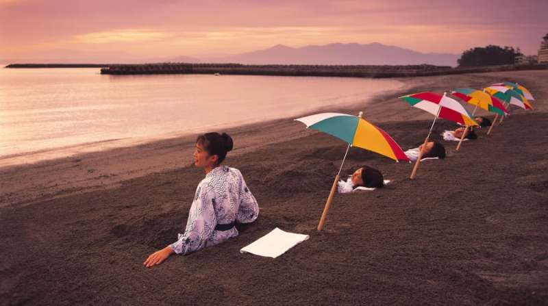 ibusuki-sand-bathing