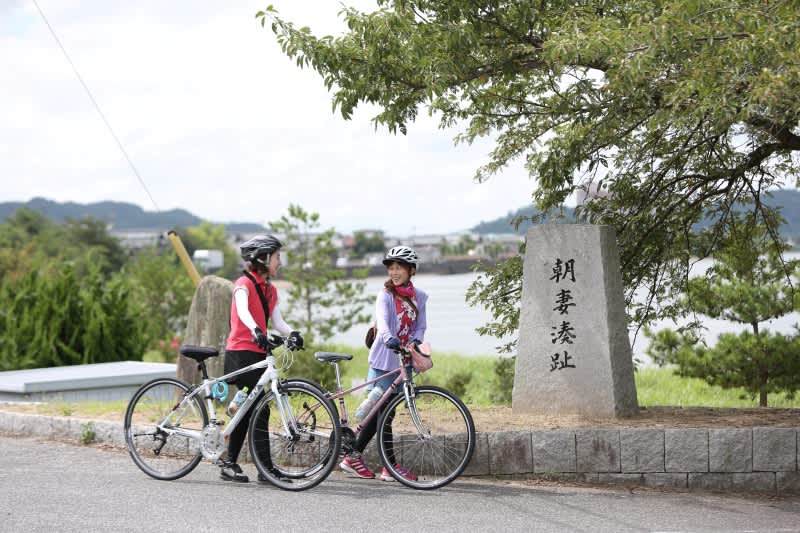 women riding bicycles on the biwaichi cycling route