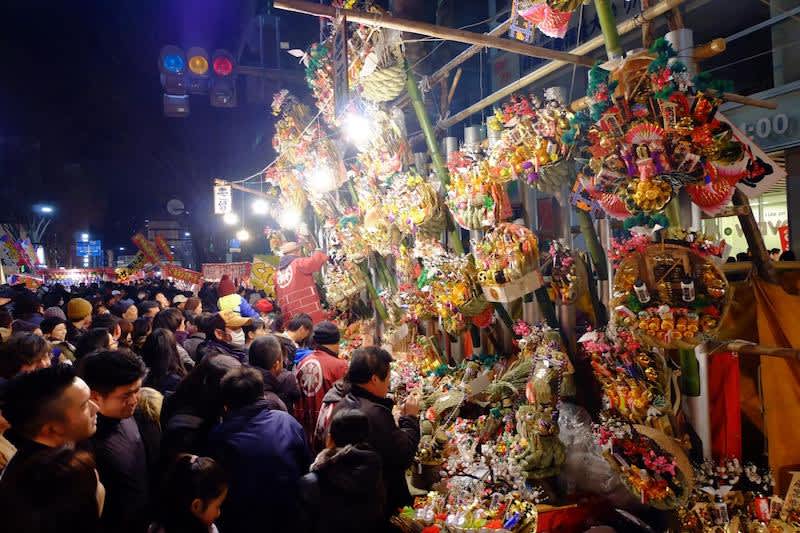 maebashi hatsuichi festival market