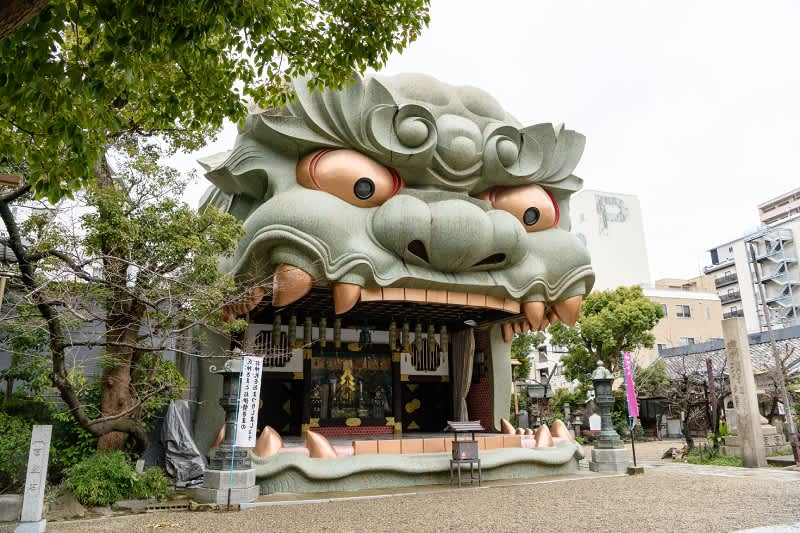 namba yasaka shrine