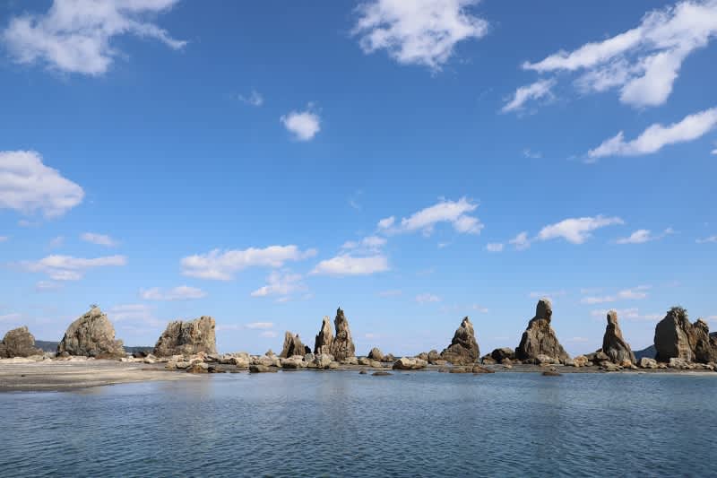 Hashigui-iwa Rocks