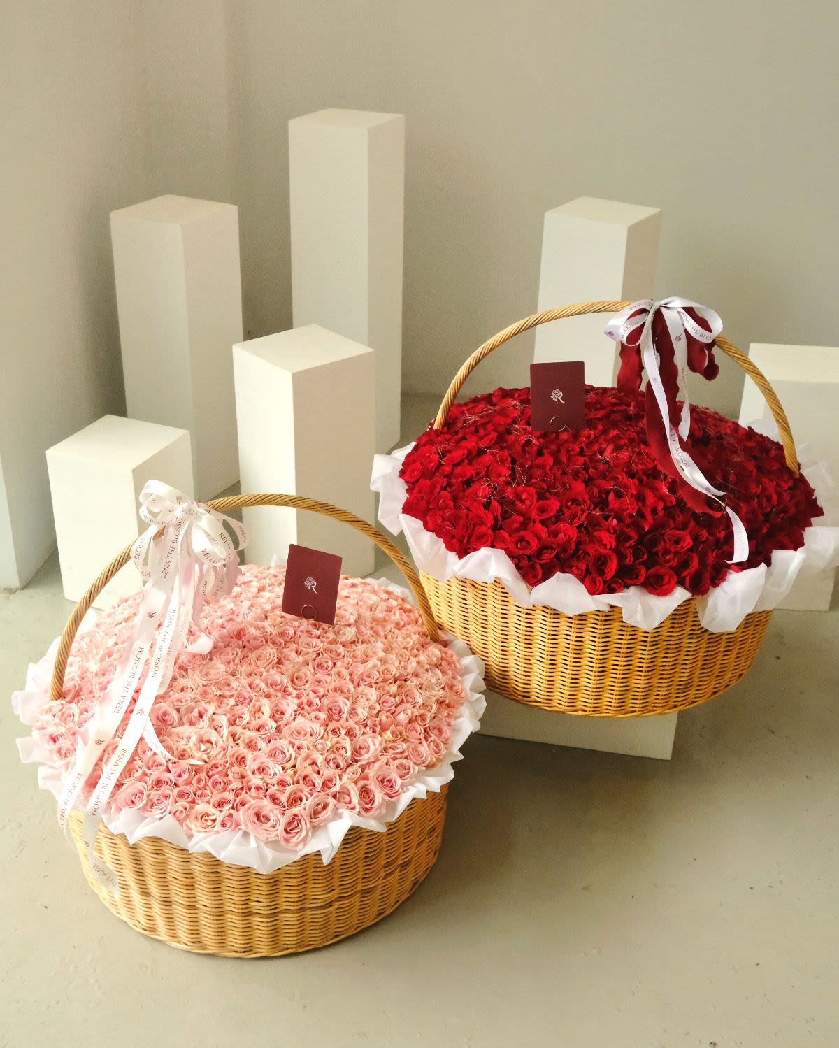 Grand Rose Basket