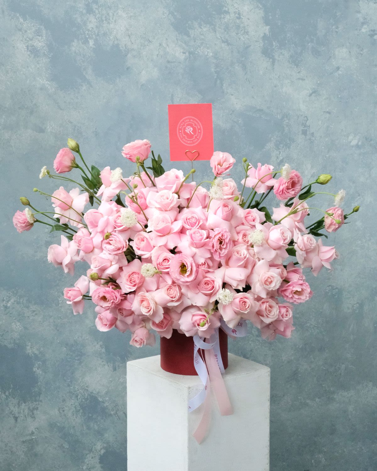 Sunhwa Vase Roses