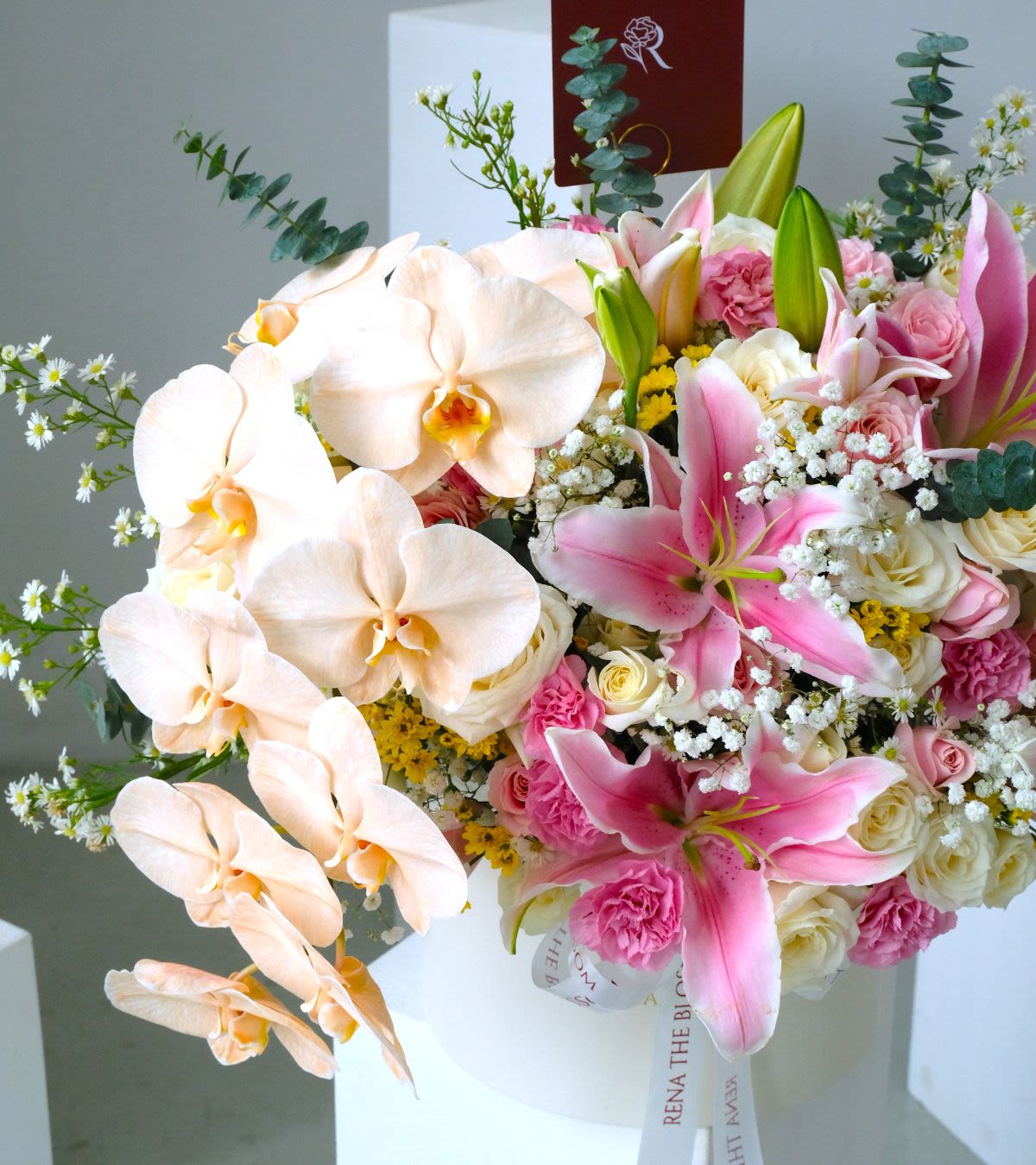 Blooming Lily - Thumbnail 2 - fresh