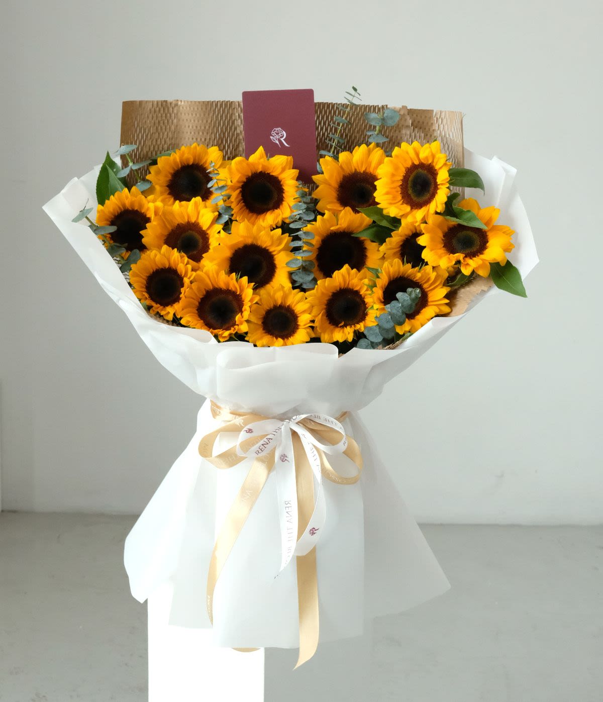 Thousand Sunny - Yellow sunflowers & silver dollar — warm, wide, and full of golden optimism. - Rena The Blossom Jakarta