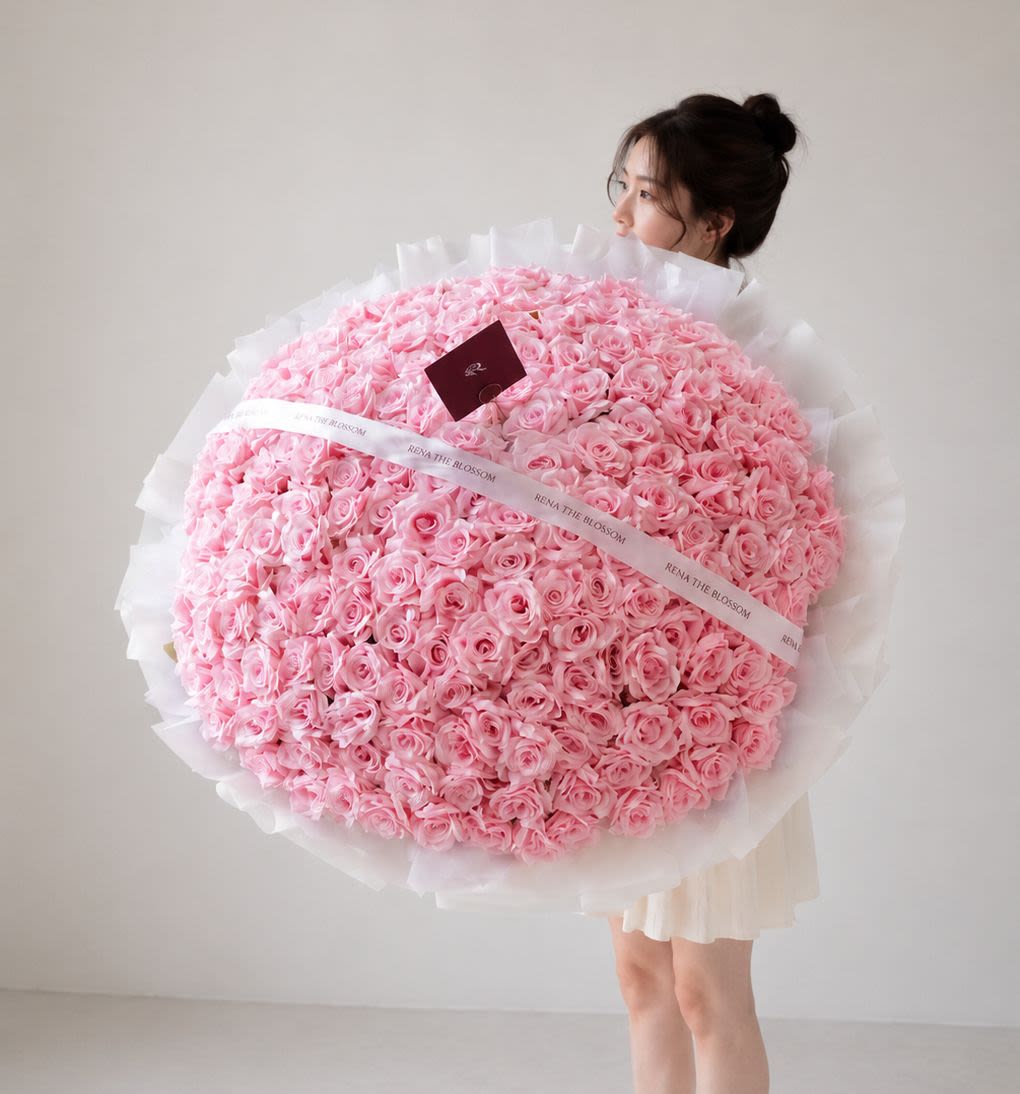 Eternal 200 - 200 artificial pink roses — two hundred reasons to keep it forever. - Rena The Blossom Jakarta