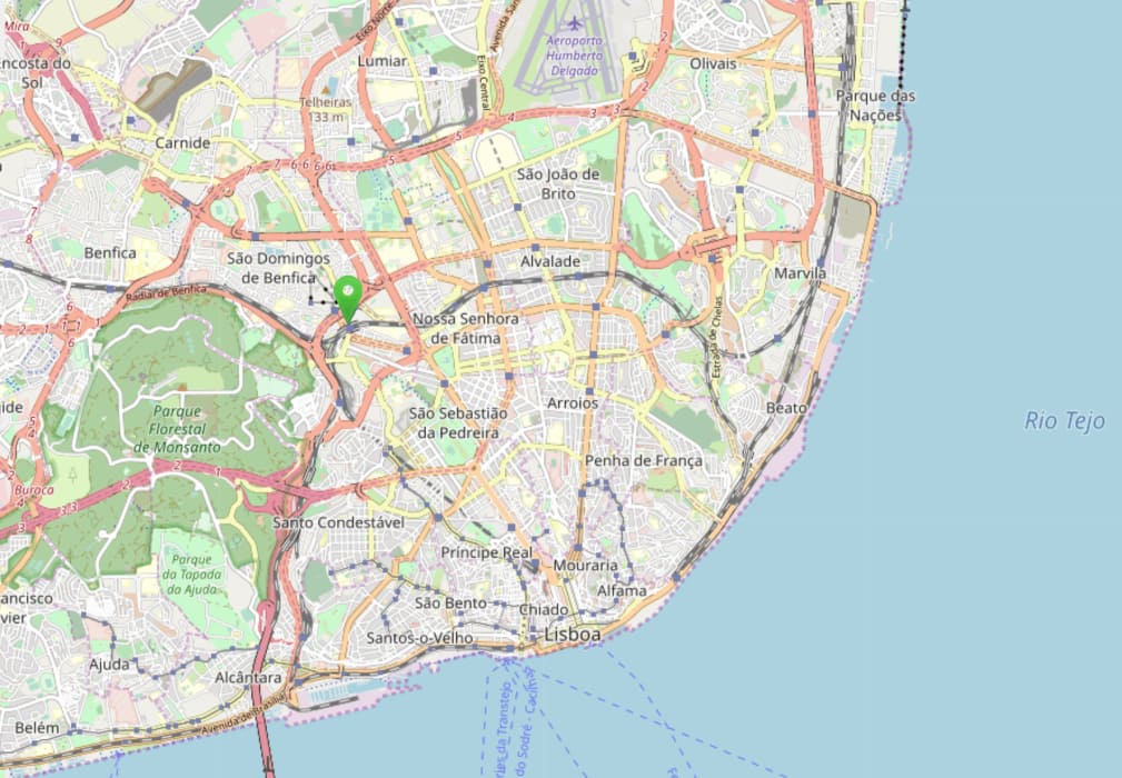 Map of Lisbon with station of Sete Rios marked.