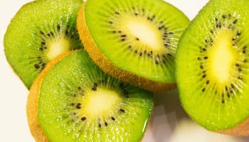 a group of kiwi slices