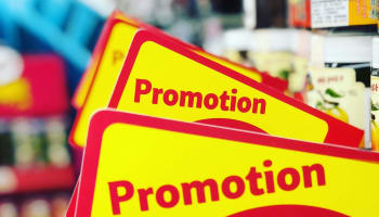 a group of yellow and red cards