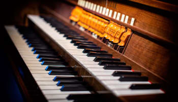 a close up of a piano