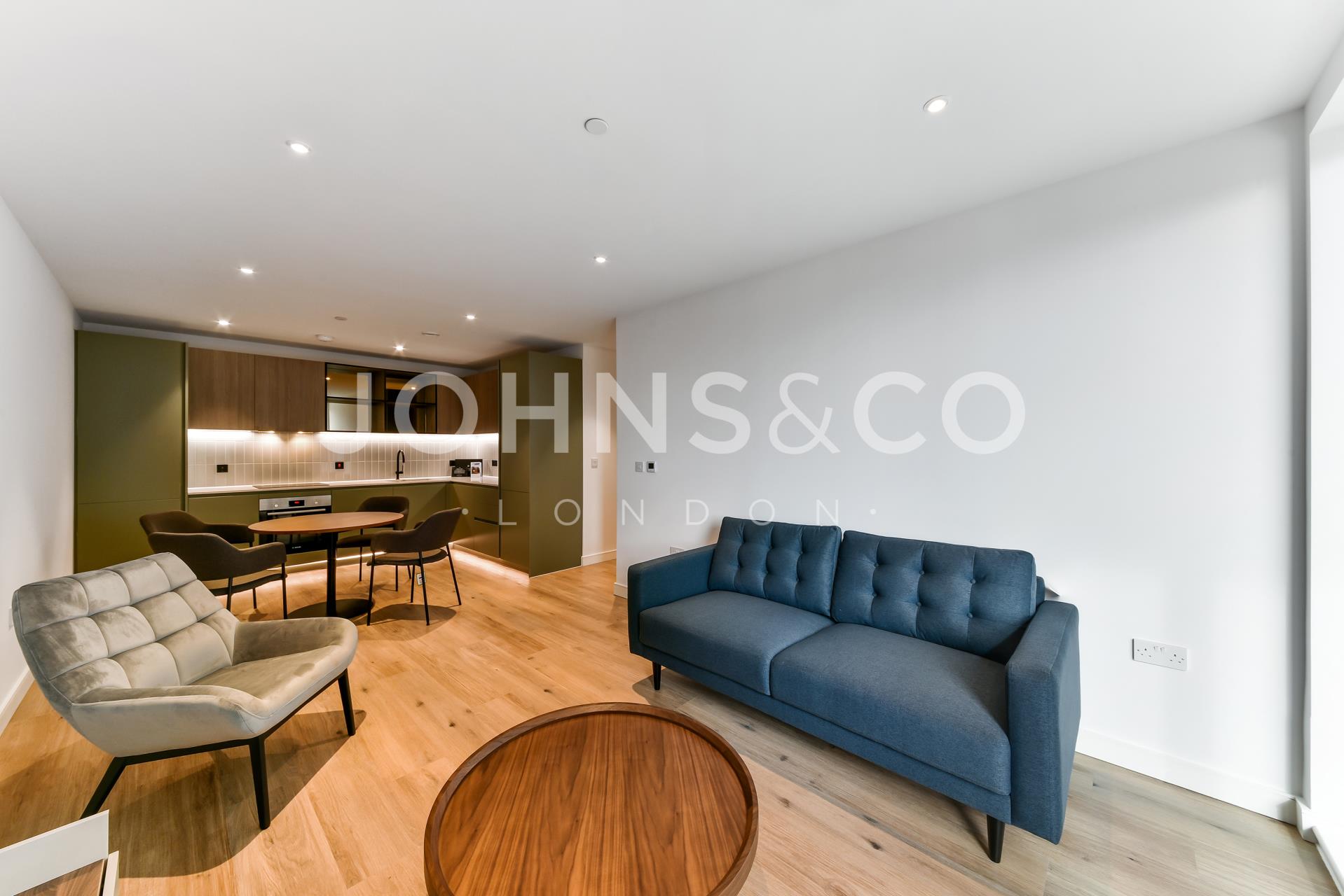 Iris House 2677704 | JOHNS&CO