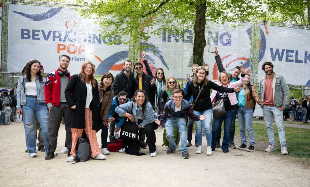 Join Us jongeren bij de Hang Out Bevrijdingspop Haarlem