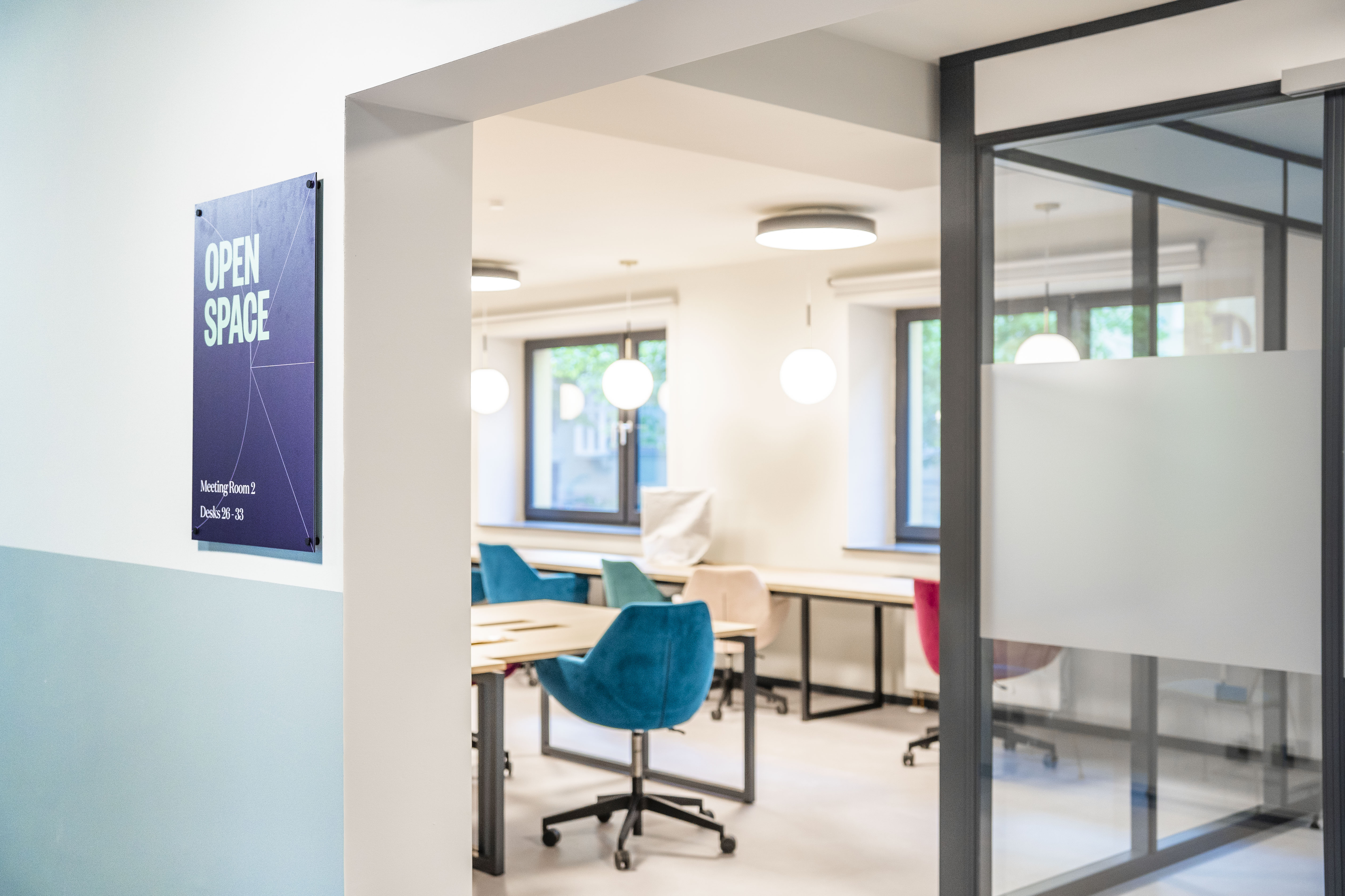 Coworking im Open Space Bereich von The Base