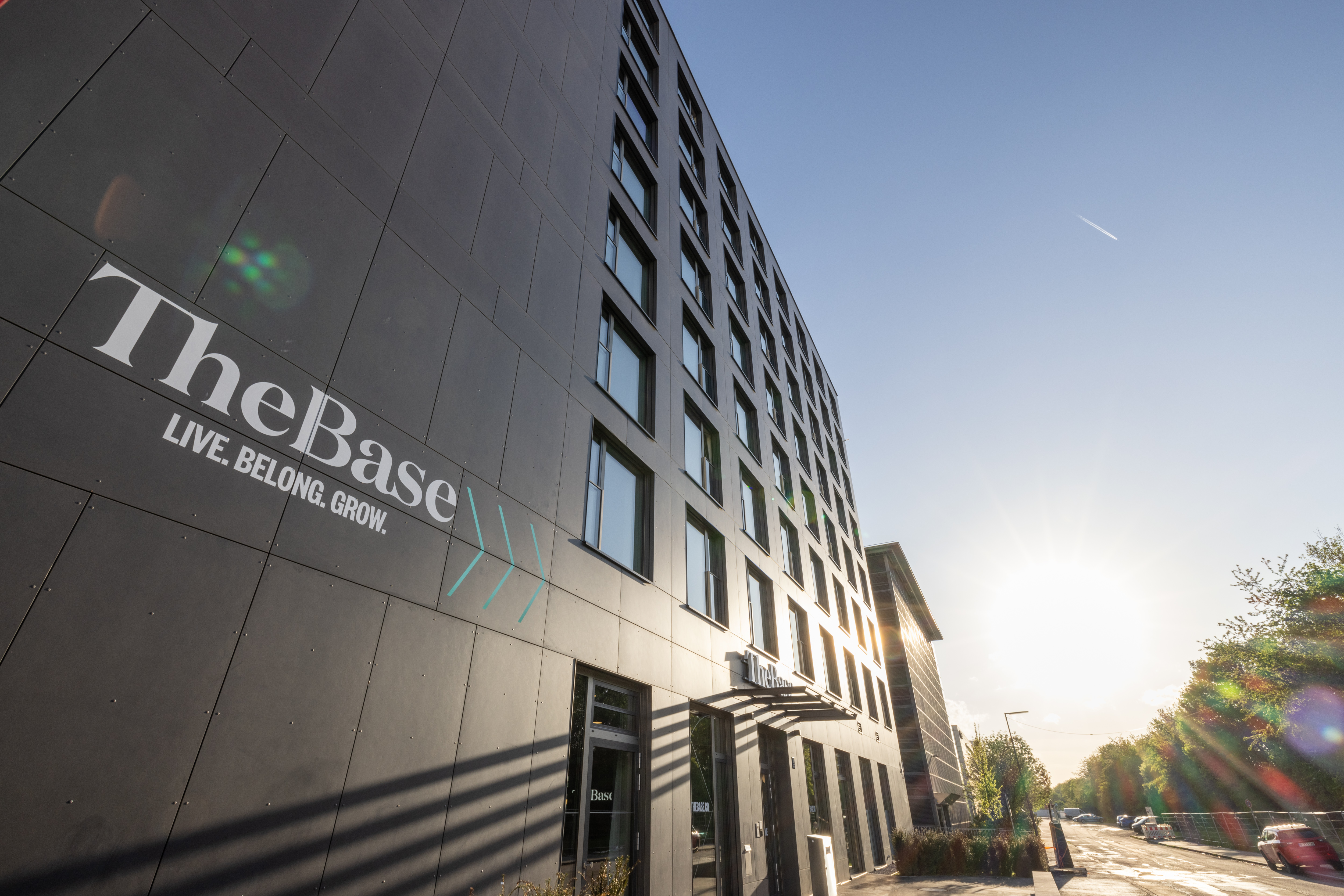 Accessible main entrance of The Base Coliving Munich