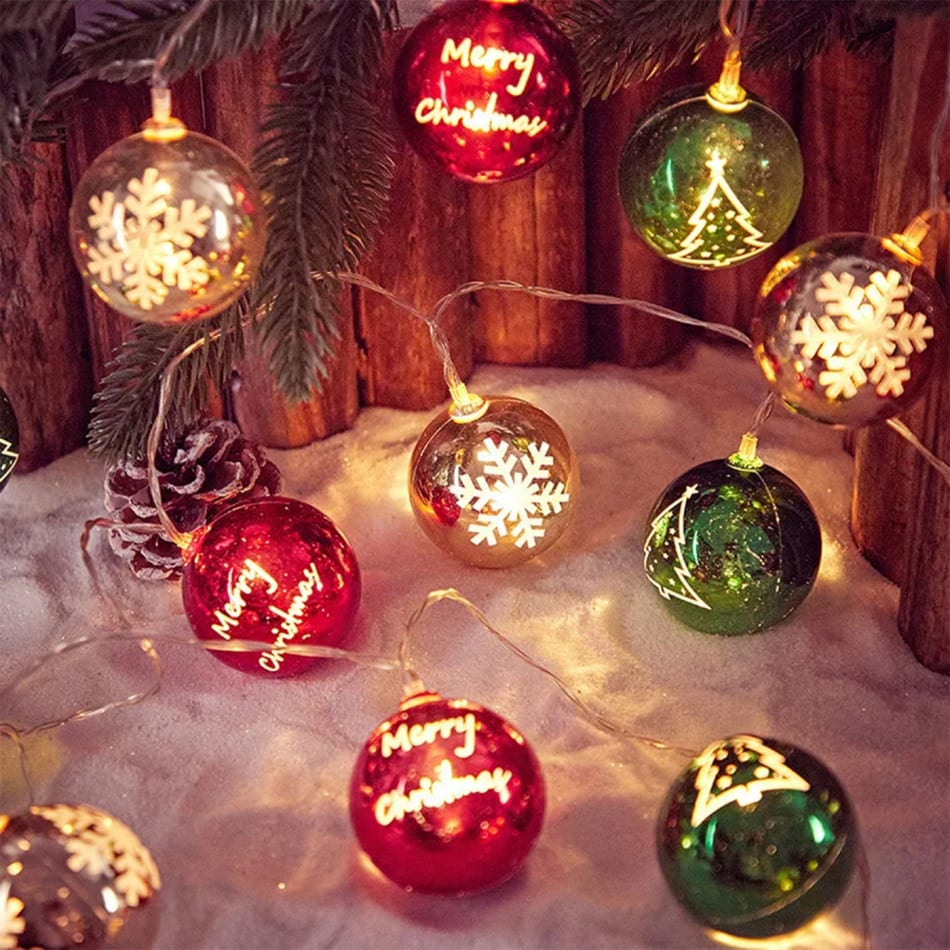 Xmas ball lights 2025