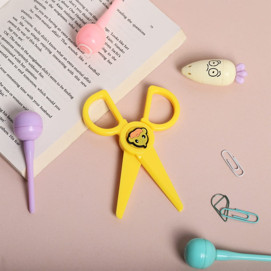 https://res.cloudinary.com/joinventures/f_auto,q_auto,t_pnopt19prodlp/products/p-plastic-duck-scissors-kids-safe-single-piece-264216-1.jpg