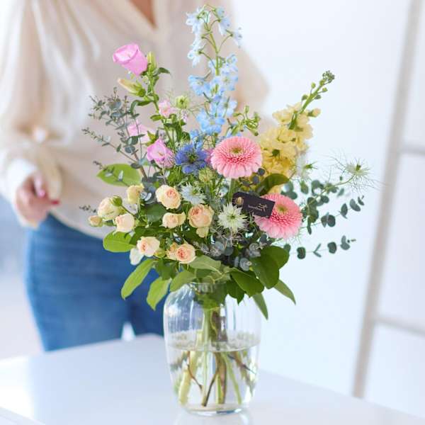 Dreamy Summer Vase.